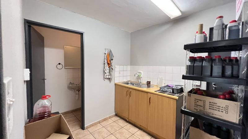 To Let commercial Property for Rent in Montague Gardens Western Cape